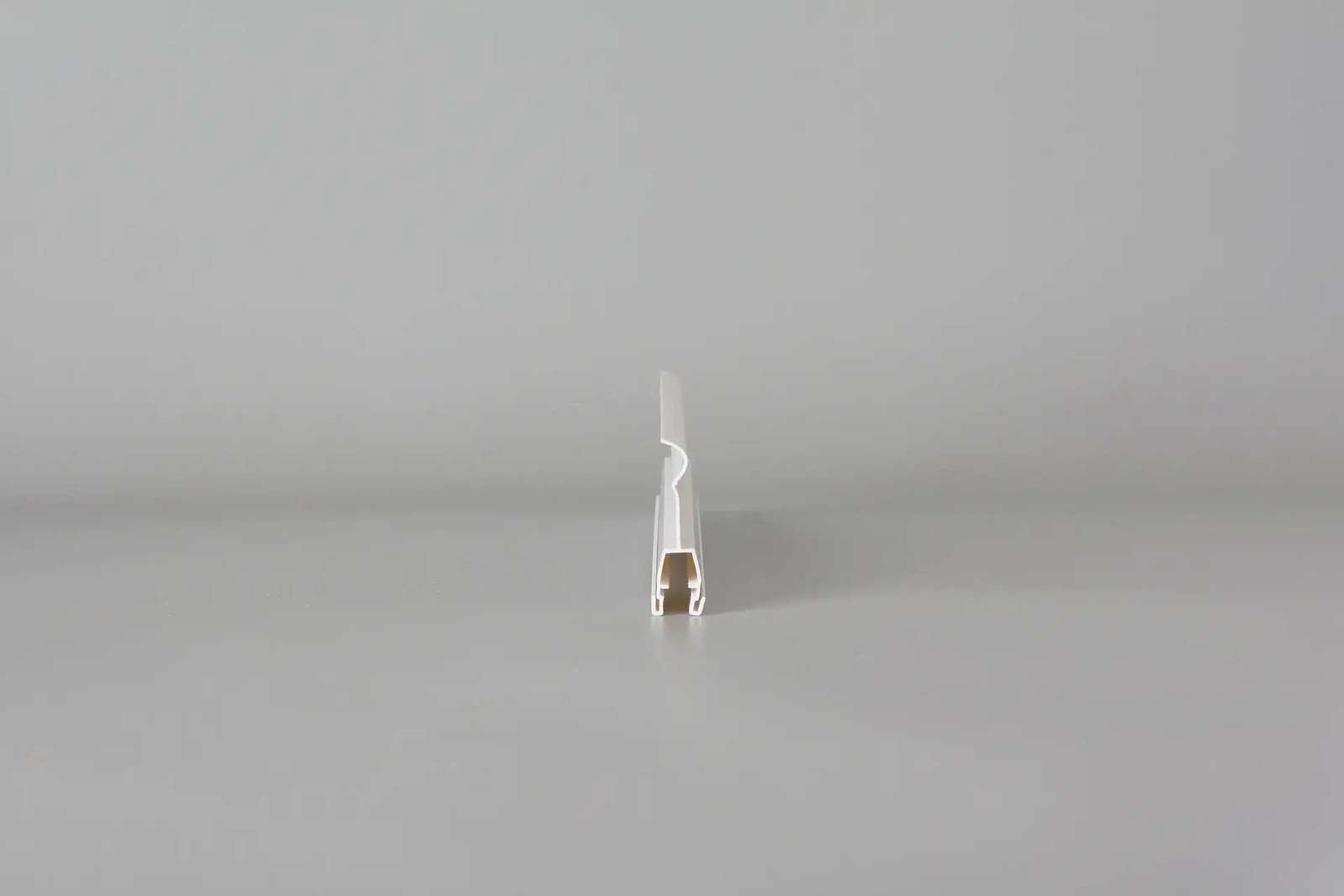 PVC internal divider for wiring trunking